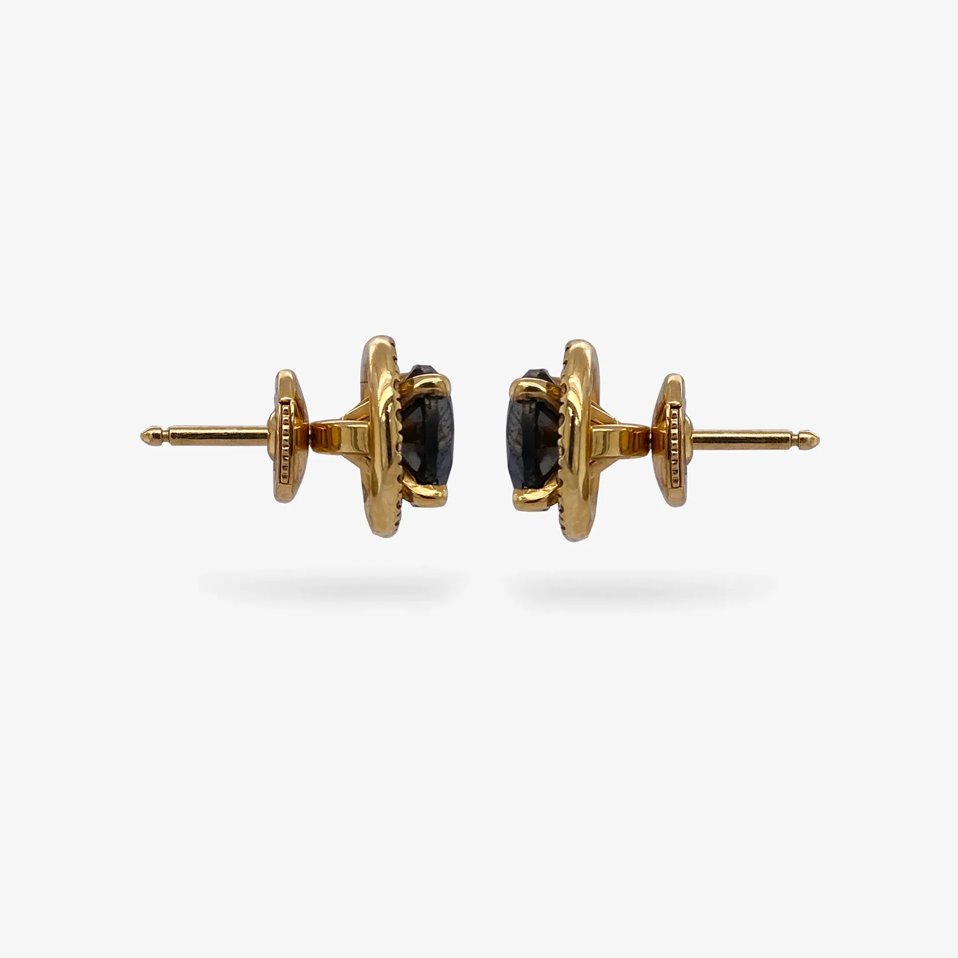 Earring stud center black 