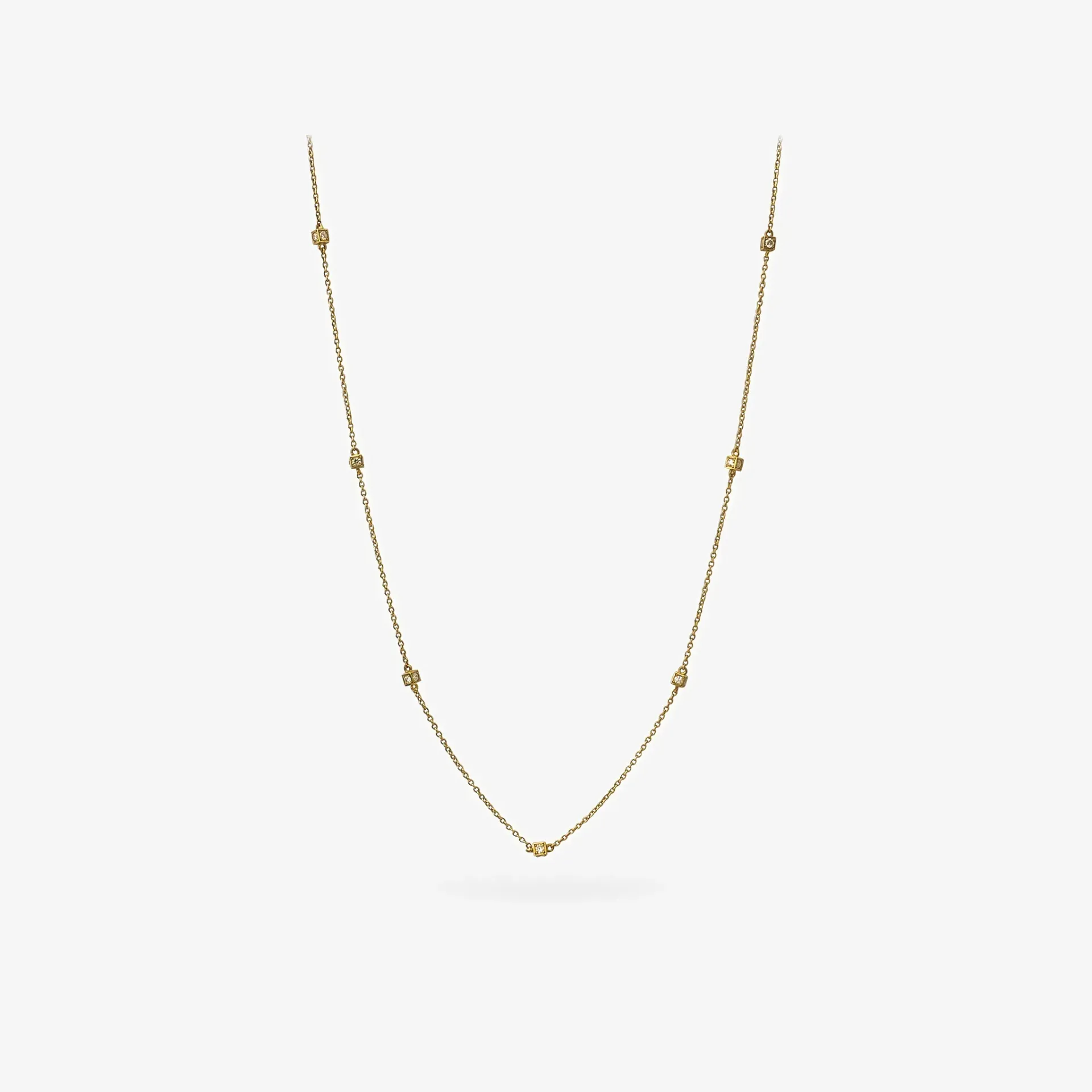 Necklace ice cube