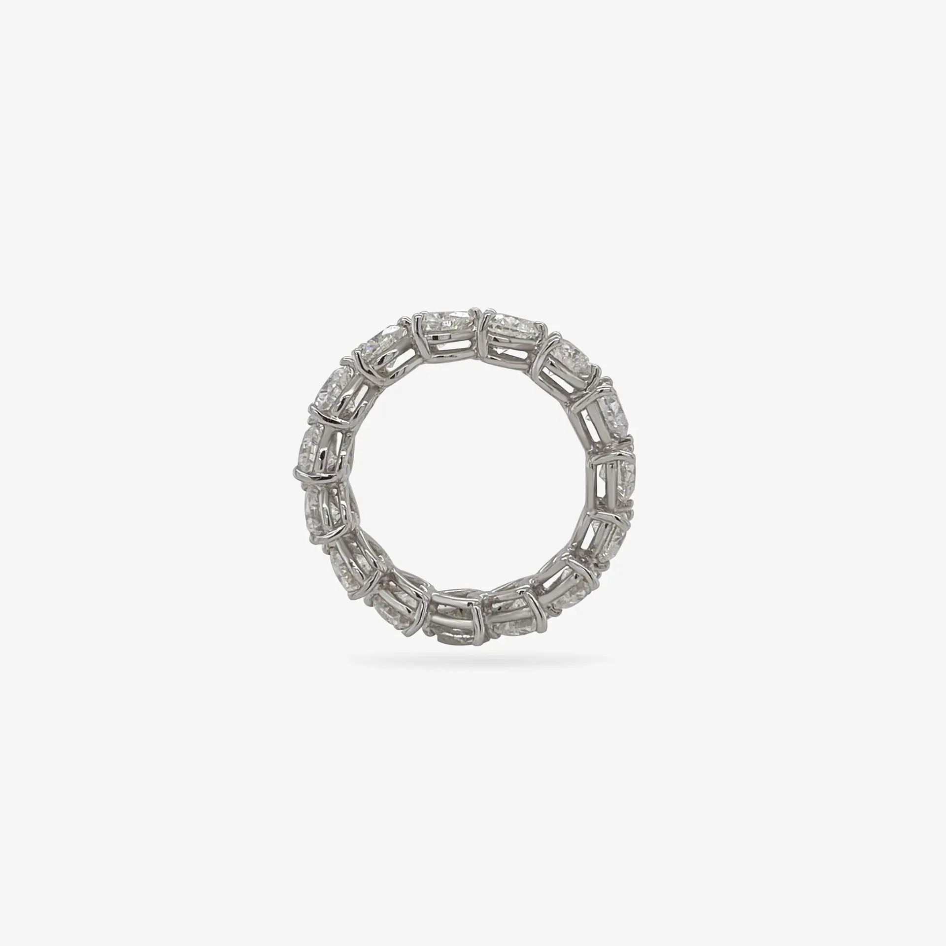 Ring wedding band heart shape